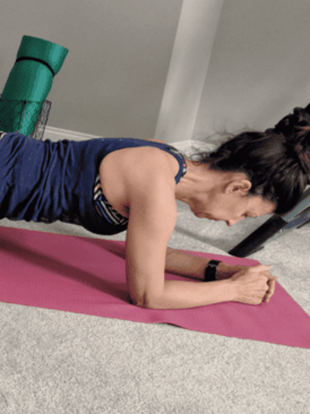 Losing Belly Fat after 40 with this Popular Plank Challenge Story