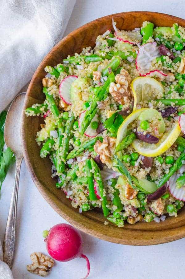 Quinoa salad with asparagus 