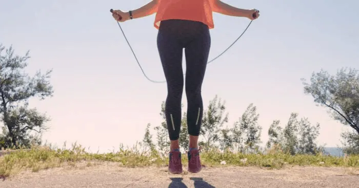 woman jumping rope