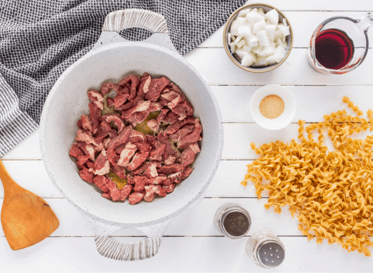 Quick and Easy Beef Stroganoff No Mushrooms