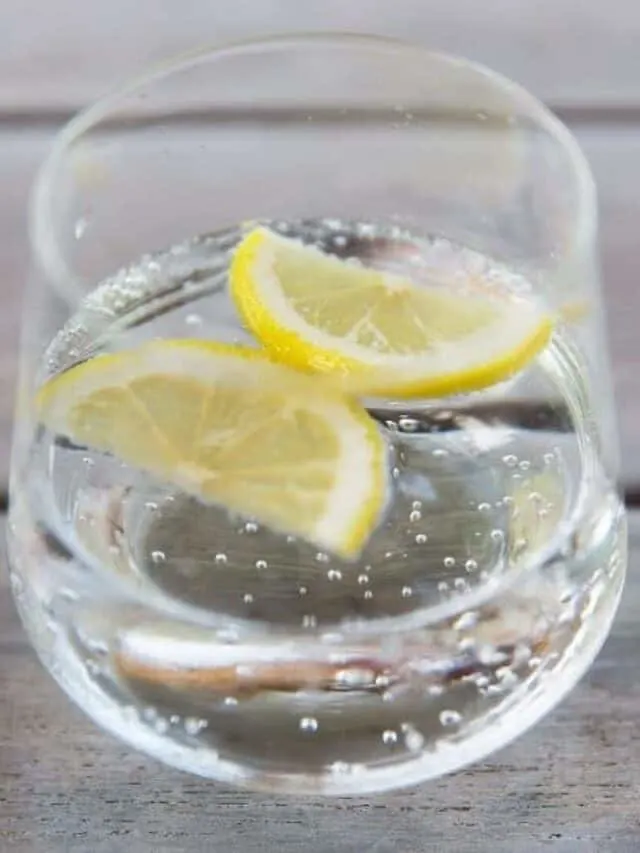 cropped-lemon-water.jpg