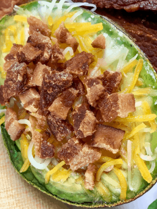 Easy 4 Ingredients Baked Avocado Boats with Bacon Story