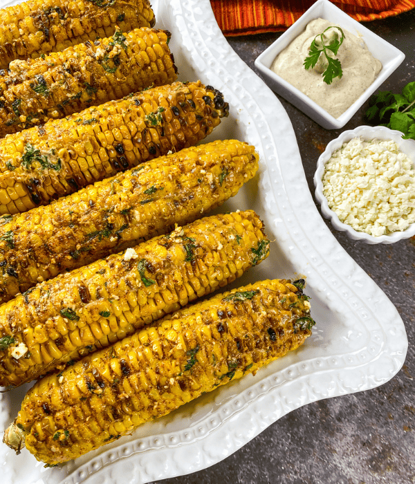 seasoned corn on serving plate