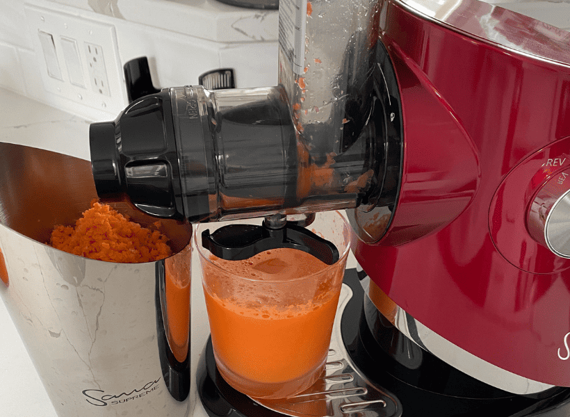 centrifugal juicer juicing carrots
