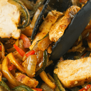 cropped-chicken-fajitas-in-skillet-1.png