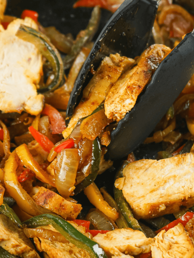 Easy Chicken Fajitas in a Skillet Story