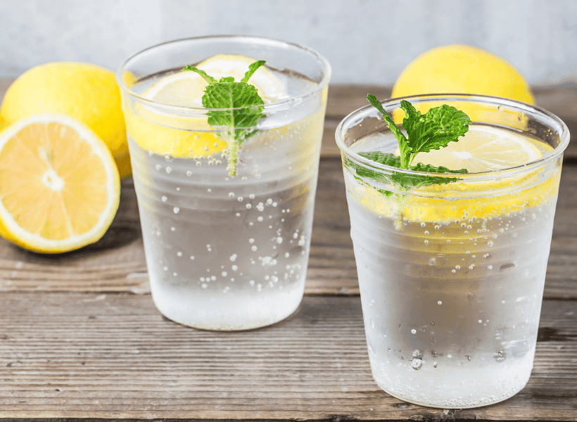 2 cups filled with sierra mist with a slice of lemon