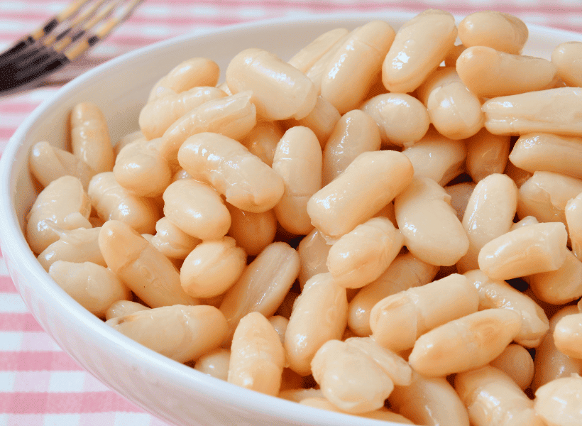 bowl of white beans