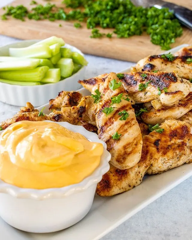 Ranch Chicken with Creamy Buffalo Dip