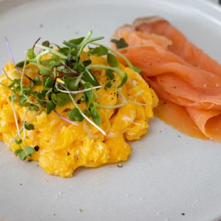 Smoked Salmon & Scrambled Eggs