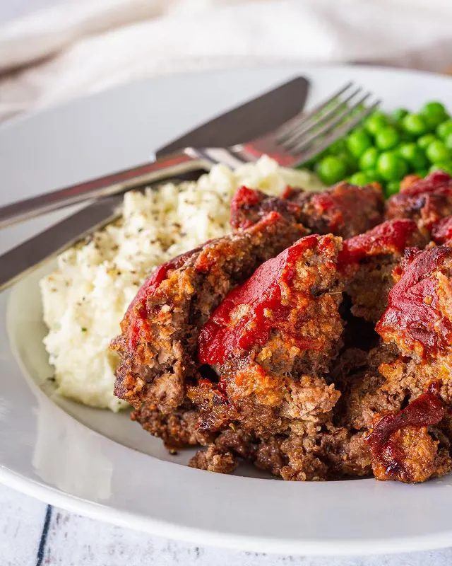 Meat Loaf with Cauli-Mash & Green Peas