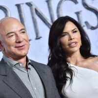 Los,Angeles,-,Aug,15:,Jeff,Bezos,And,Lauren,Sanchez