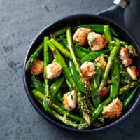 Sesame,Seed,Chicken,With,Green,Asparagus,And,Sugar,Snap,Peas.