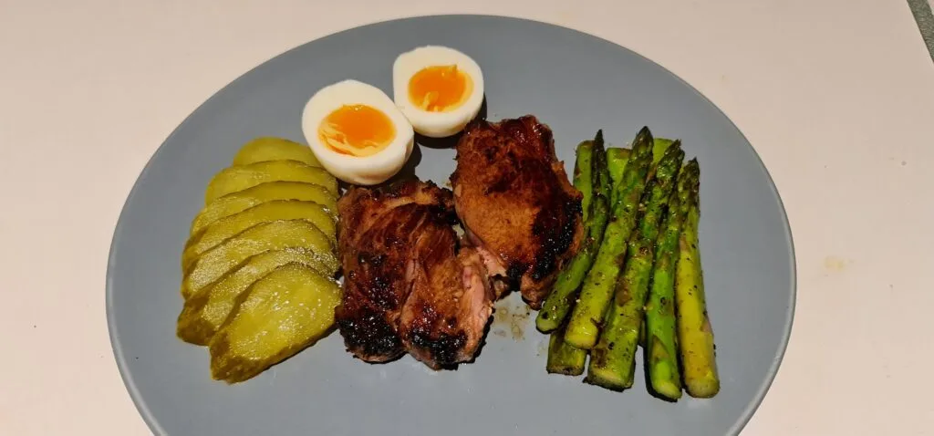 Low carb and moderate protein for dinner