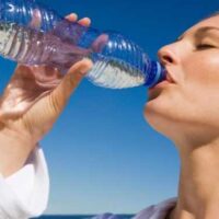 Woman-drinking-bottled-water-728×381