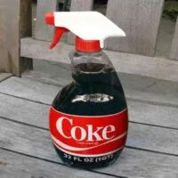 10-uses-for-coca-cola-not-drinking-it-728×379 (1)
