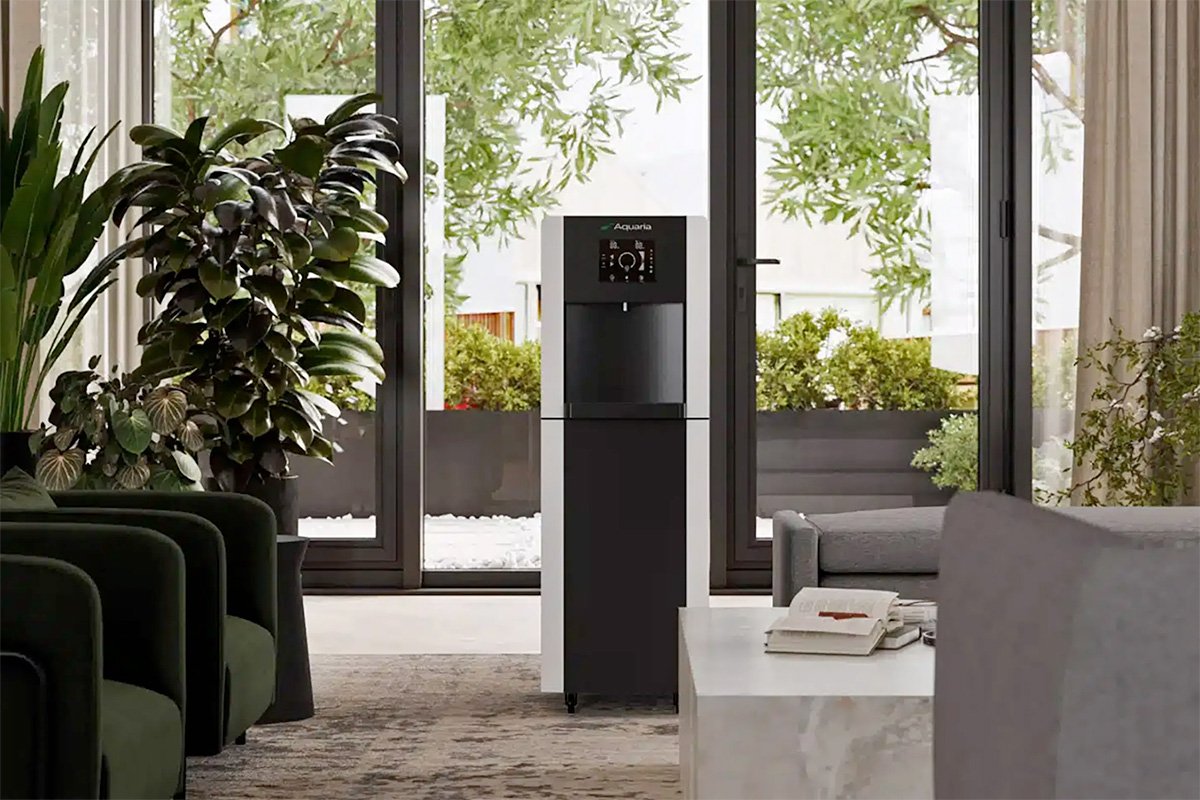 Solar-powered box extracts 264 gallons of drinking water from air per day